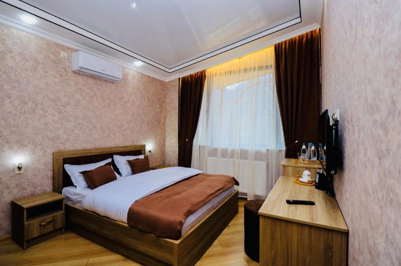 Hotel Evergreen Боржоми Экстерьер фото